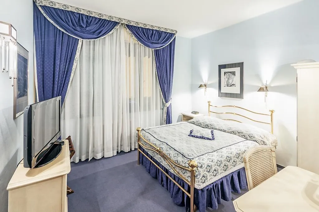 **** Hotel Villa Voyta Praga Czechy